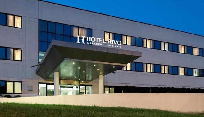 Hotel Rivo Timişoara Exterior foto